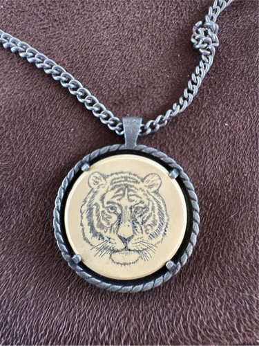 Vintage avon pendant - vintage,