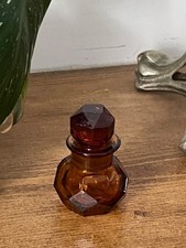 Small vintage amber glass - small,