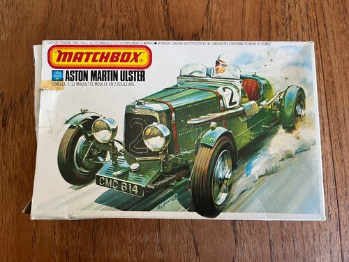 Vintage complete matchbox - complete,