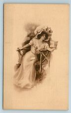 Postcard Gibson - Lady in