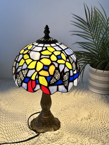 Tiffany style table - table, lamp