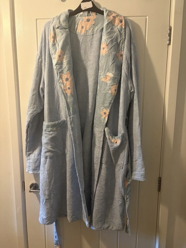 Lady dressing gown size - dressing, in