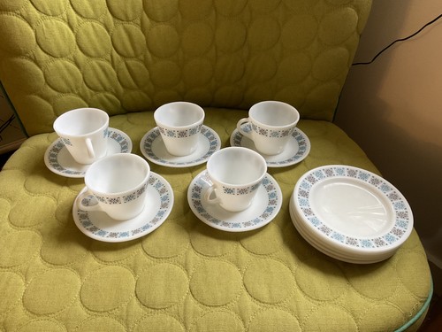 Pyrex blue chelsea cup - blue,
