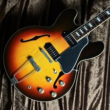 Gibson 《/。 》ES-330 2018