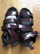 BNWoT - Burgundy Platform