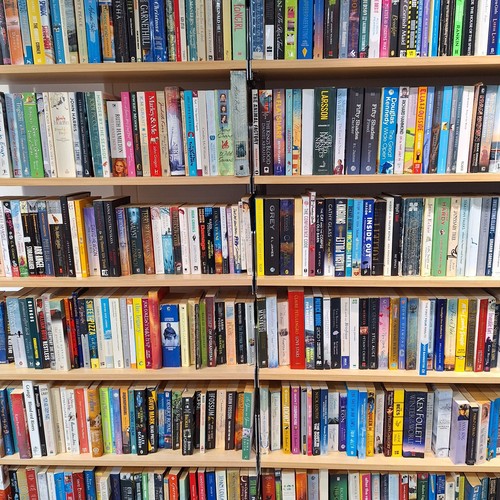 Mixed fiction paperbacks - 40,