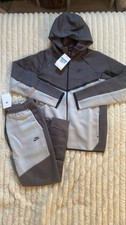 Light/Dark  Grey tech fleece