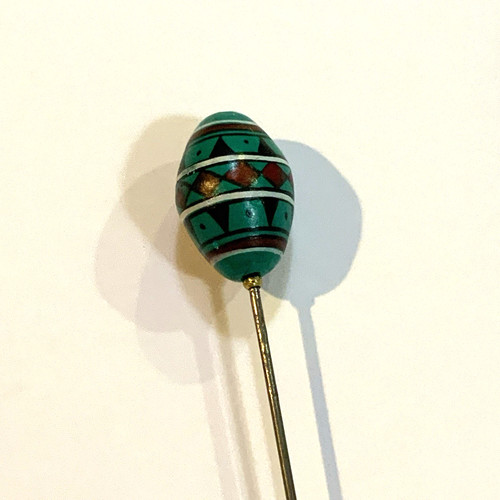 Vintage hat pin green - hat, bead