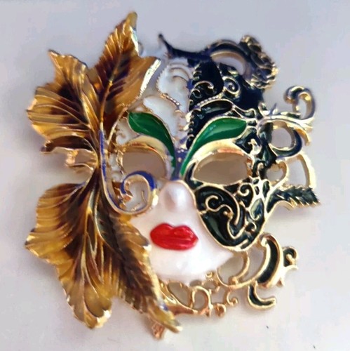 Large masquerade mask brooch - large,