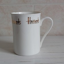 Harrods Mug White Gold Gild Fine Bone China England Logo Spell Out H 11cm WEAR