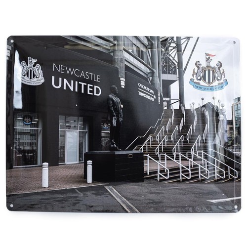 Newcastle united sir bobby - newcastle,