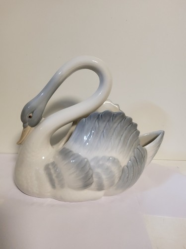 Nao lladro large swan - nao,
