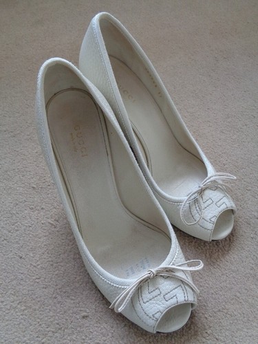 Gucci cream leather peep toe - gucci,