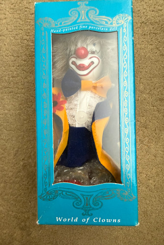 Vintage world clowns - clowns, hand