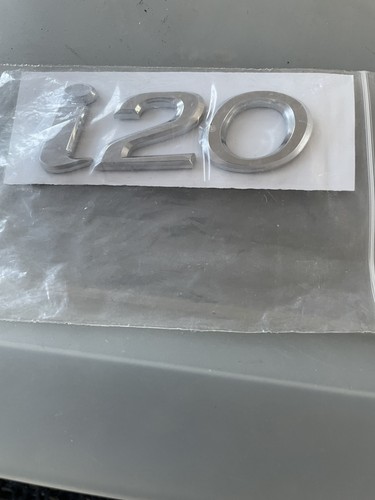 Hyundai i20 badge logo emblem