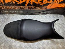 TRIUMPH ST STREET TRIPLE 675 2009 MAIN RIDERS SEAT NICE READY TO USE