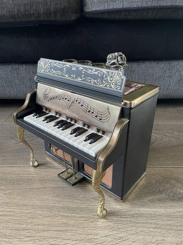 Vintage 1950 japanese - vintage, tin