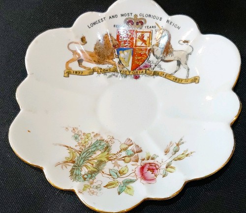 Commemorative scalloped bone - commemorative,