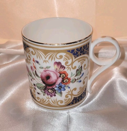 Wedgewood butterfly and - butterfly, posy