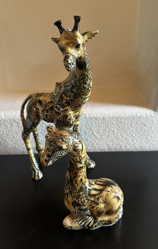 Set two vtg vie giraffe - of,