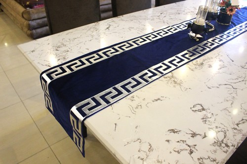 Table runner luxury - table, sparkle