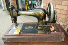Antique Old Vintage Hand Crank Singer Sewing Machine Model  28K 1902 R593565