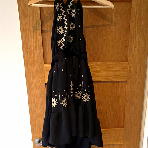 Black halter neck embroidered - neck,