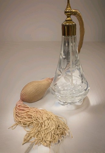 Vintage perfume atomiser - vintage,