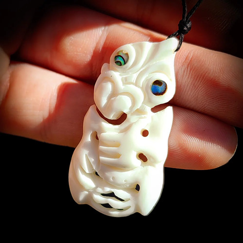 Maori cow bone pendant - maori, cow-bone