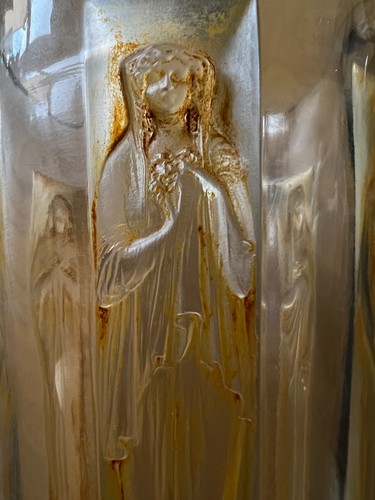 Lalique figurines vase - r.,
