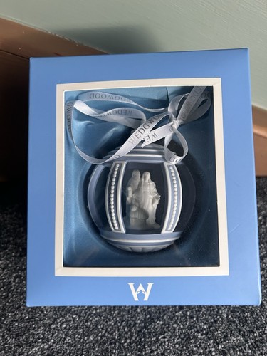 Blue and white wedgwood - blue,