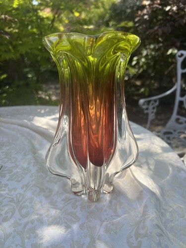 Mid century vibrant red green - red,