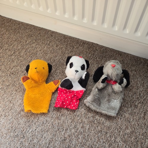 Sooty sweep and sue glove - sweep,