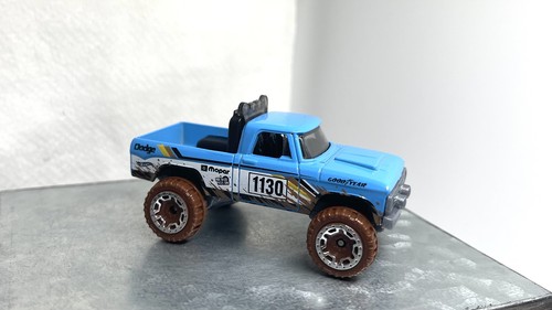Hot wheels dodge power - hot,