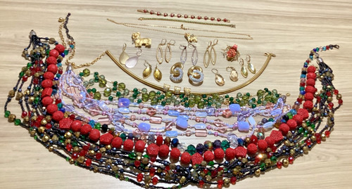 Joan rivers jewelry - lot, 27