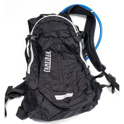 Black camelbak classic 70oz - classic, 2l