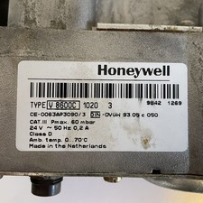 Honeywell V8600C 1020 V8600C1020 24V Gas Valve ½in BSP Inlet And Outlet *USED*