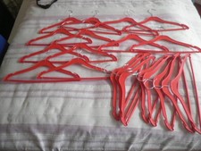STRONG HEAVY DUTY PLASTIC RED CLOTHES HANGERS HOOK CLOTHES PACK OF 20