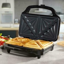 Deep Fill 900W Sandwich Maker