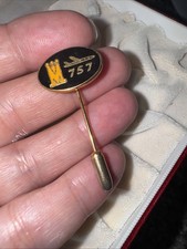 Boeing 757 Aircraft Pin Tie Badge