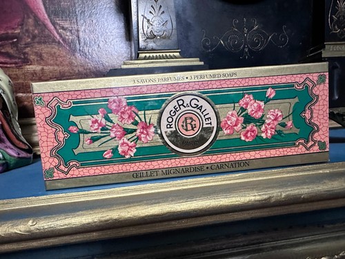 Vintage box roger gallet - &,