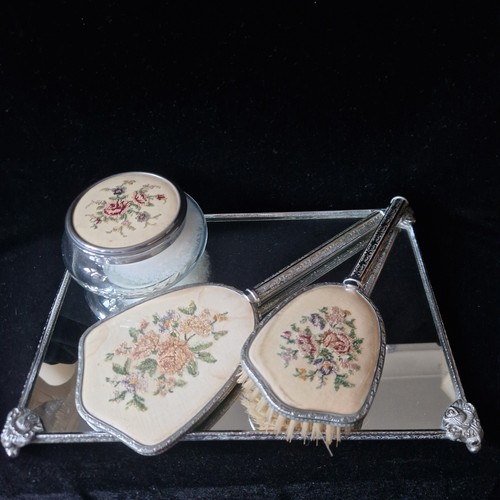 Lovely vintage piece petit - lovely,