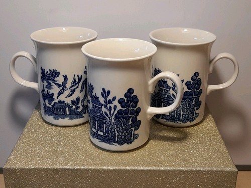Vintage churchill blue willow - churchill,