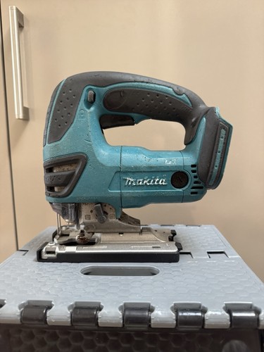 Makita djv180z 18v ion - djv180z, li-ion