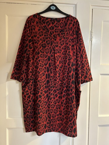Roman cocoon red and - roman,