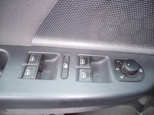 Left front power - front, switch