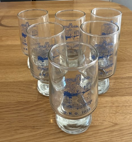 Vtg set drinking glasses - set,