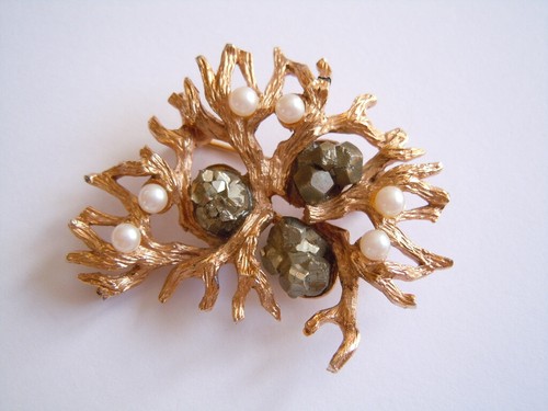 Faux pearl pyrite gold tone - pearl,