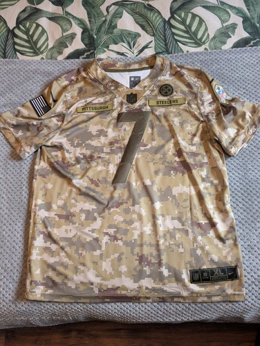 Mens nike field - on,