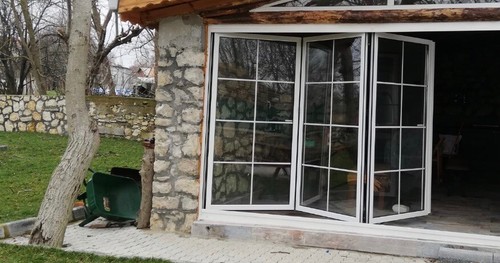 New quality aluminium - bi, fold